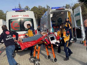 Pirize Takılı Fişi Tamir Etmek İsterken Elektrik Akımına Kapıldı