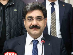 Ak Parti Sivas İ̇l Başkanı Aksu, Milletvekilliği Aday Adaylığı İçin Görevinden İstifa Etti