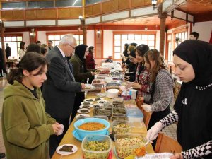 Fen Lisesi Öğrencileri Depremzedeler İçin Seferber Oldu