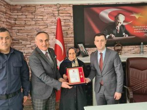 Konya’da 78 Yaşındaki Kadın Türk Silahlı Kuvvetlerini Güçlendirme Vakfına Ev Bağışladı