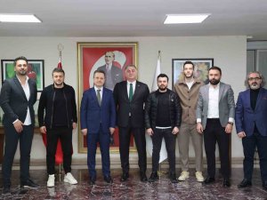 Giresunspor Yönetiminden Vali Ünlü’ye Ve Başkan Şenlikoğlu’na Ziyaret