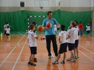 Yıldırımlı Çocuklar Basketbol Öğreniyor