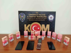 Ezine’de Klonlanmış Cep Telefonu İle Gümrük Kaçağı Elektronik Sigara Ele Geçirildi