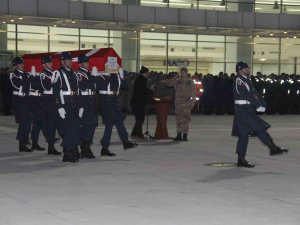 Şehit Adalıoğlu’nun Naaşı Kahramanmaraş’tan Ankara’ya Uğurlandı