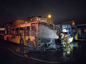 Tuzla’da 3 Otobüs Alev Alev Yandı