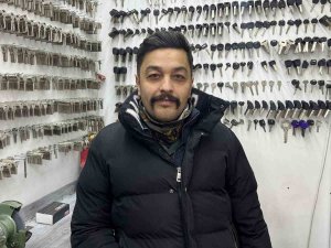 Değişken Hava Şartları Apartman Kapılarının Açık Kalmasına Neden Oluyor