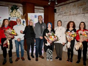 Kuşadası’nda “Kadınlar Her Yerde” İsimli Söyleşi Gerçekleştirildi