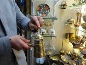 Anne Ve Babasının Antika Merakı Önce Hobi, Sonra Gelir Kapısı Oldu