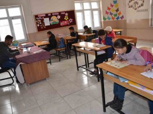 Beytüşşebap’ta 7’den 70’e Herkes Kitap Okuma Seferberliğinde