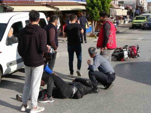 Motosiklet İle Otomobil Çarpıştı: 1 Yaralı