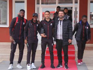 Sivasspor, Fiorentina Maçı İçin İ̇talya’ya Gitti