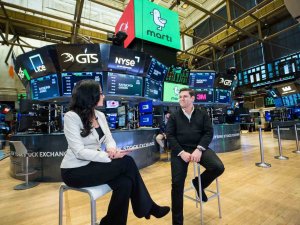 Martı, New York Borsası’nda Türk Bayraklarıyla Karşılandı