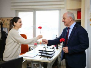 Başkan Aygün, Kadınların Gününü Kutladı