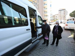 Bayraklı’da Ücretsiz Pazar Servisi Dönemi