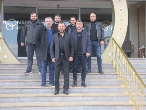 Sedat Sarıkaya; "Bu Bir Bayrak Yarışı"