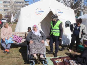 Gaziantep’te Engelli Depremzedelere Medikal Malzeme Desteği