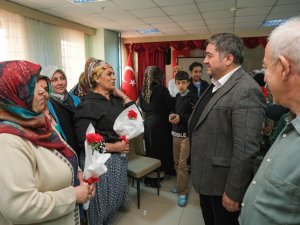 Başkan Şenlikoğlu’ndan Kadınlar Günü’nde Anlamlı Ziyaret