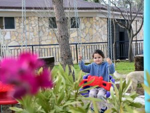 Germencik’te Depremzede Çocuklar İçin Oyun Parkı Kuruldu