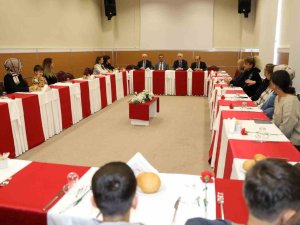 Esogü Yönetimi Depremzede Kadınların Dünya Kadınlar Günü’nü Unutmadı