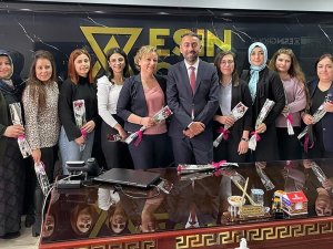 Aydınlı İşadamı Eşin: “Kadınlar İnsandır, Biz İnsanoğlu"