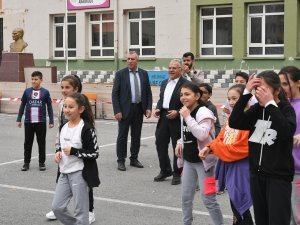 Vali Çiçek Ve Başkan Büyükkılıç’tan Eğlenceli ‘Deprem Bilinçlendirmesi’