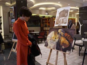 Ressamlar Tablolarını Depremzedelere Destek İçin Görücüye Çıkardı