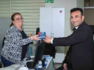 Başkan Ergün Kadın Personelini Unutmadı