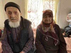 Yaşlı Çift ’Kefen Parası’nı Depremzedeler İçin Bağışladı