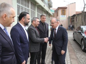 Vali Karadeniz’den Kula’daki Stk’lara Teşekkür Ziyareti