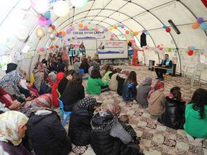 Elazığ Belediyesi Depremzede Kadınları Yalnız Bırakmadı