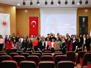 Mahkumlara Kadınlar Günü Kutlaması