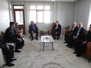 Vali Atay Kadınlar Gününde Şehir Ve Gazi Annelerini Unutmadı