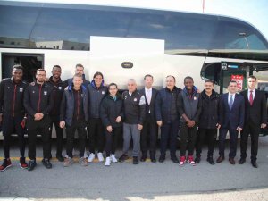 Sivasspor Kafilesi İ̇talya’da