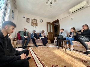 Hak-i̇ş İ̇zmir Yönetimi Depremzede Aileleri Ziyaret Etti
