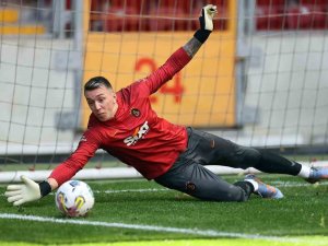 Muslera Takımla Birlikte Çalışmalara Başladı