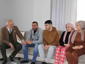 Başkan Silpagar Depremzede Aileleri Ziyaret Etti