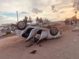 Şanlıurfa’da İki Otomobil Çarpıştı: 3’ü Ağır 5 Yaralı