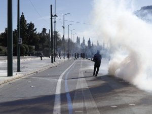 Atina’da 50 Bin Kişi Tren Kazasını Protesto Etti