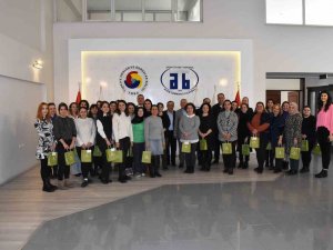 Borsa’da Kadın Personeller Unutulmadı