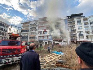 Sinop’ta Apartman Dairesinde Yangın: 1 Kişi Dumandan Etkilendi