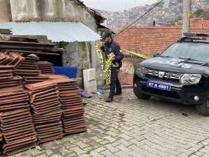 İ̇ntihara Teşebbüs Ettiği Sanılan Kadını Kocası Vurmuş