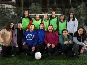 Kadınlar Günlerini Futbol Maçı İle Noktaladı