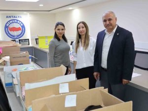 Eğitim Bir Sen Antalya Şubesi’nden Depremzedelere Destek