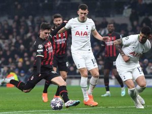 Milan, Şampiyonlar Ligi’nde Çeyrek Final Biletini Aldı