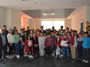 Selendi’de ’Zeka Küpleri’ Ödüllendirildi