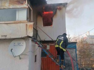 Van’da Konteyner Yangını