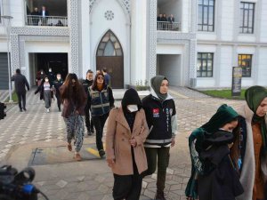 ’Altın Kızlar’ Baltayı Taşa Vurdu: 8 Milyonluk Vurgununun Şüphelileri Adliyede