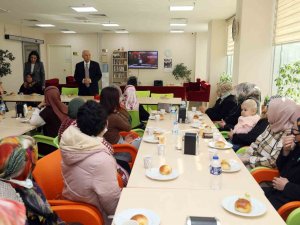 Başkan Yaşar 8 Mart’ı Konukevi Misafirleri İle Kutladı