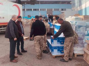 Çektiği Video İle Deprem Bölgesine Yardım Topladı