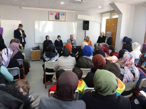 Depremde Hayatını Kaybedenler İçin Kur’an-ı Kerim Okundu